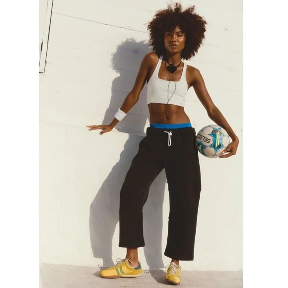 9067. Free People Top Score Barrel Pants - Picture 3 of 4